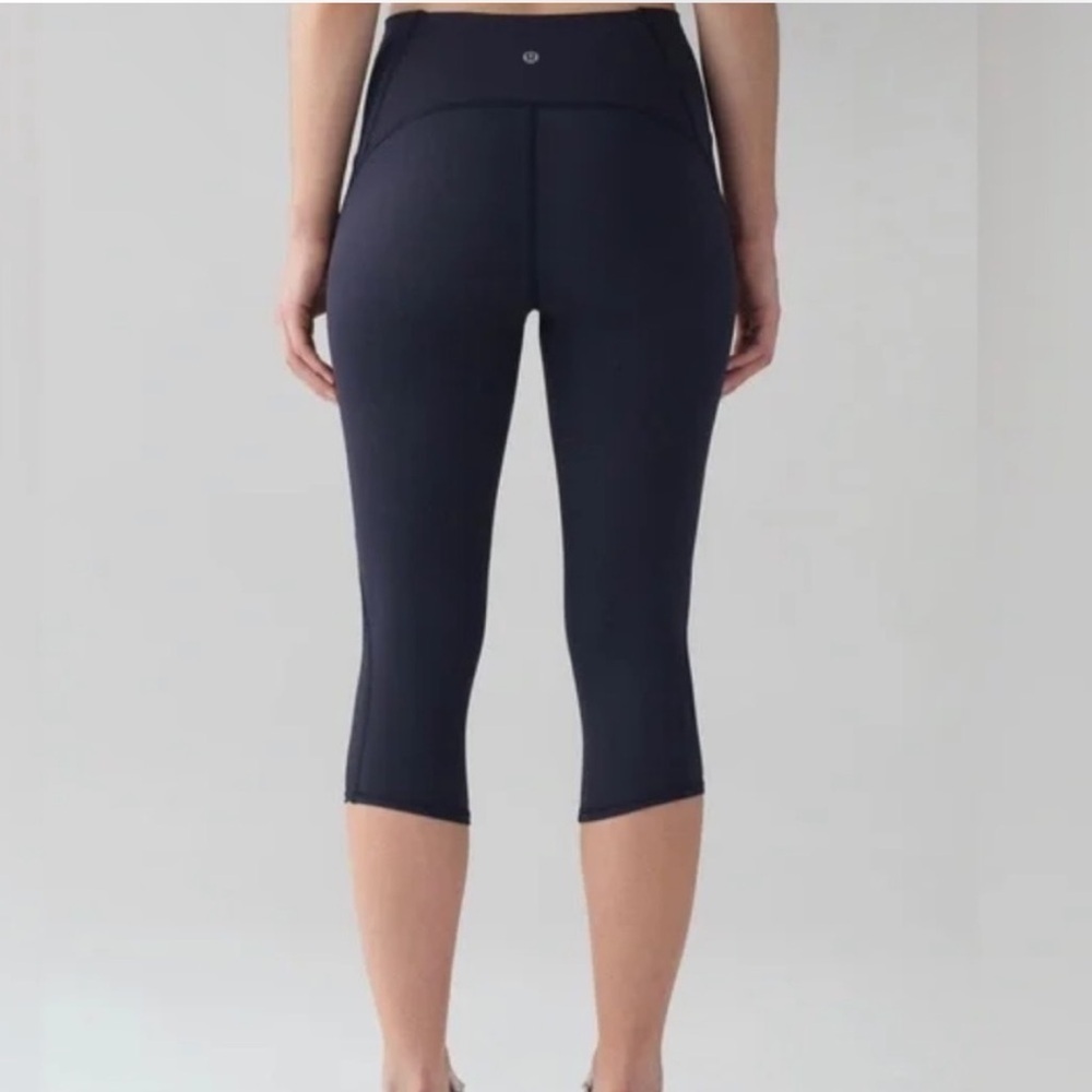 Lululemon Size 8 Wunder Under Crop 21” Leggings Black High Rise Yoga Luxtreme